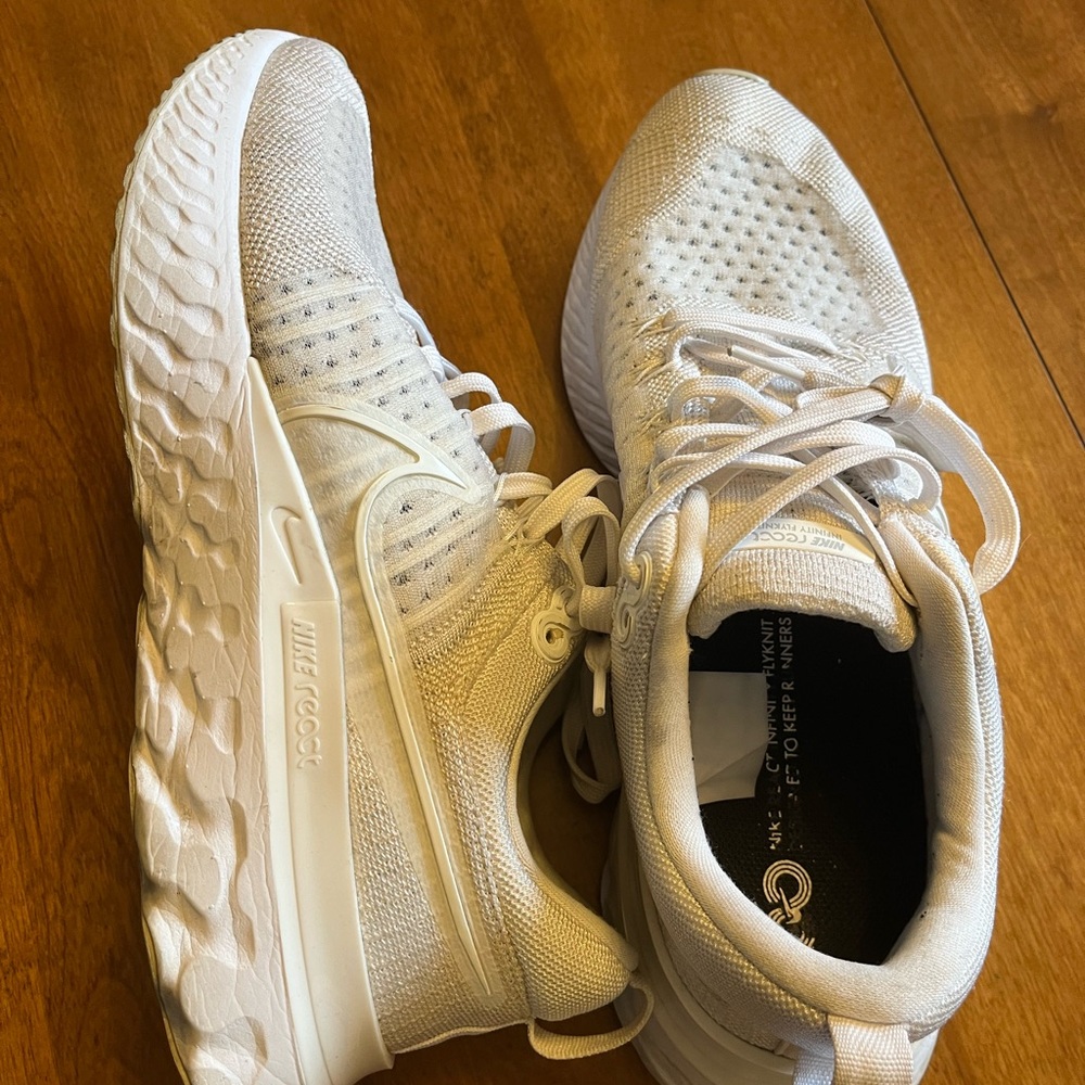 Men’s Nike shoes